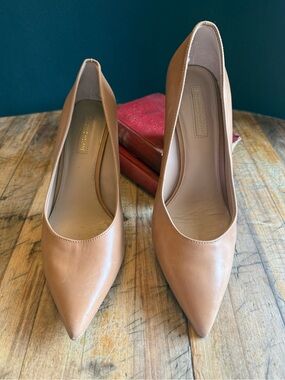 ANTONIO MELANI Pointed-Toe Leather Pumps in Tan